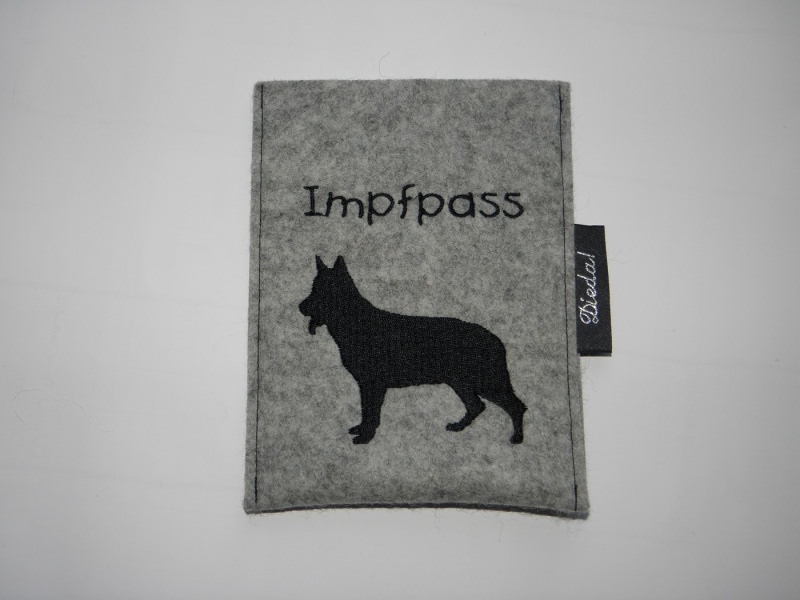  - Hülle für Hundeimpfpass zum Einstecken, Wollfilz, personalisiert von Dieda