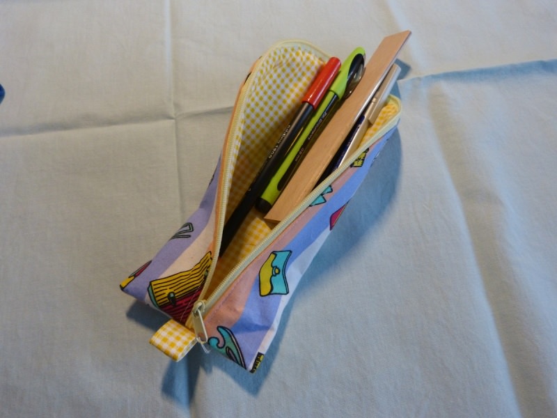  - Stiftemäppchen  Baumwollstoff mit Schulmotiven