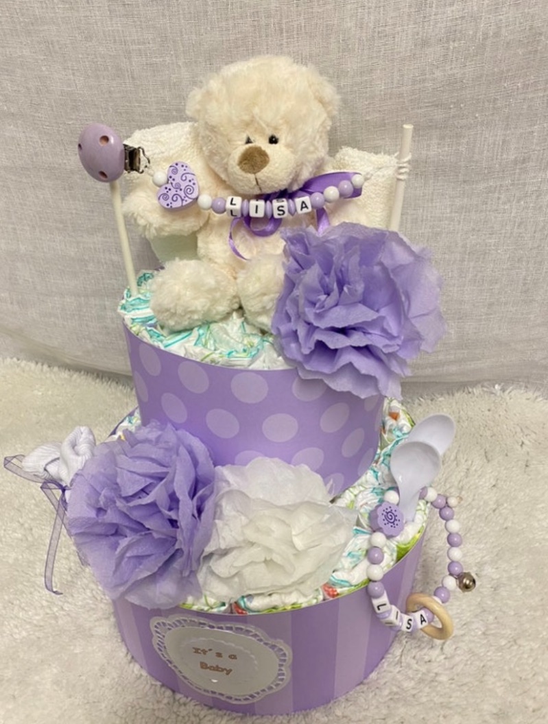  - Windeltorte Teddy Bär Pompom lila Flieder Lavendel weiß personalisiert mit Name Geschenk Taufe Geburt Babyparty  (Kopie id: 100301467) (Kopie id: 100301468)