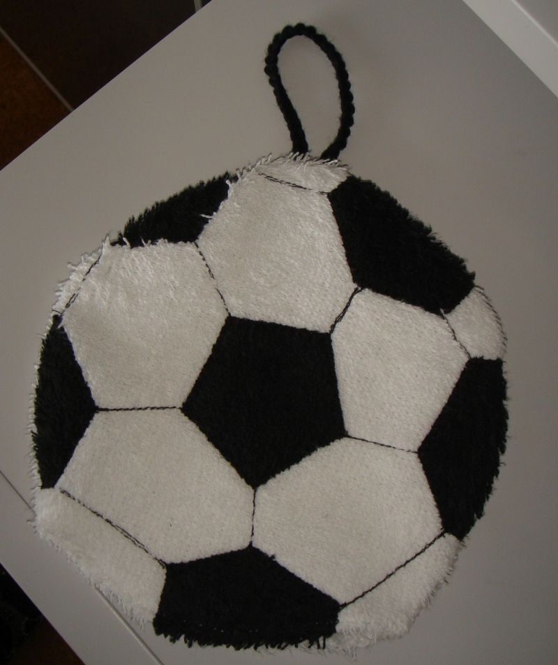  - Kinderwaschhandschuh in Form eines Fußballs - für Kinder