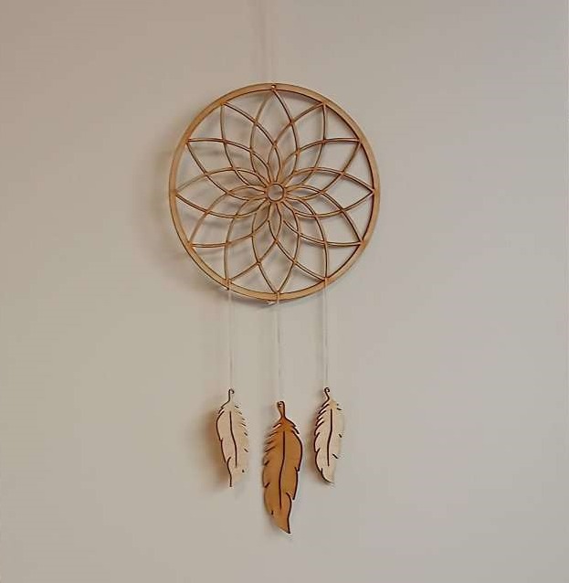 Traumfänger aus Holz 22 cm Durchmesser 3 Federn aus Holz DIY selbst  gestalten Blume des Lebens Ornament Allergiker geeignet