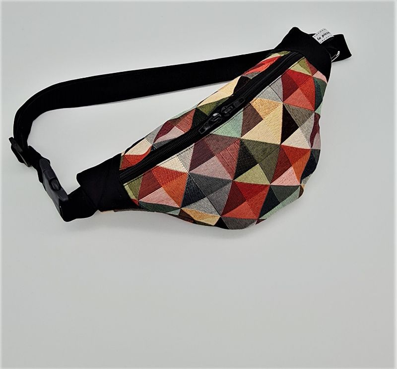  - Bauchtasche Hüfttasche mit bunten Dreiecken, tragbar auch als Crossbag, Umhängetasche, handmade by la piccola Antonella