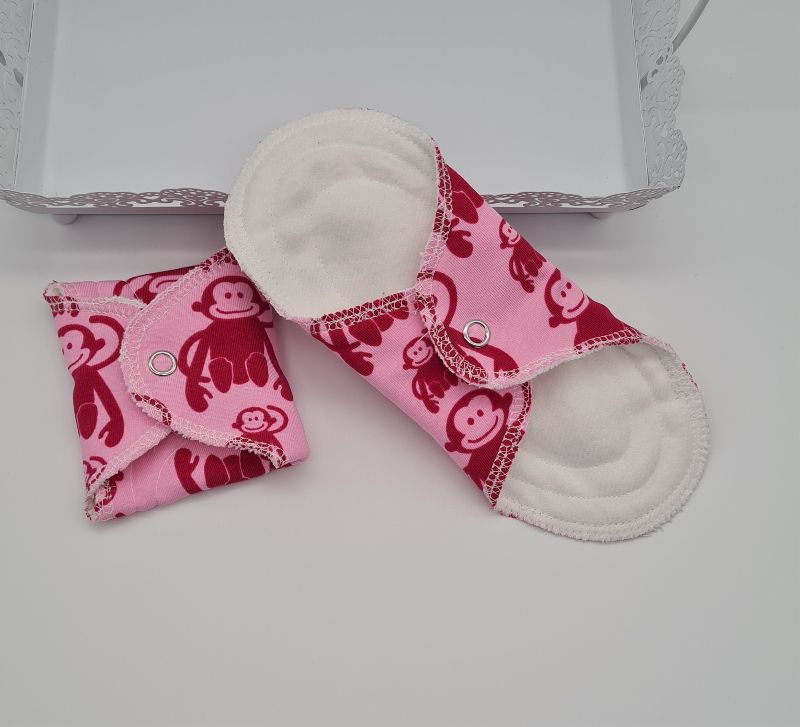  - Waschbare Slipeinlagen / Binden aus Baumwolle rosa Affen, 2 Stück, Zero Waste, handmade by la piccola Antonella  