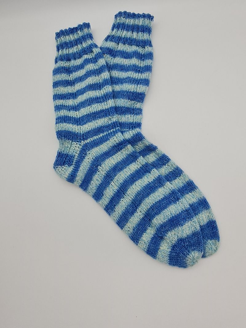 Gestrickte Socken in blau türkis, Gr. 40/41, Wollsocken, Kuschelsocken,  handgestrickt, la piccola Antonella