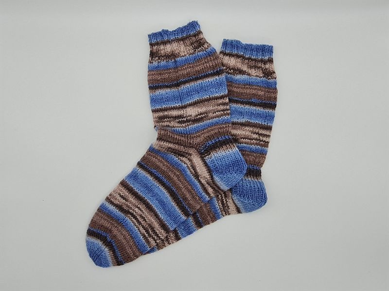  - Gestrickte Socken in blau braun, Gr. 40/41, Wollsocken, Kuschelsocken, handgestrickt, la piccola Antonella  