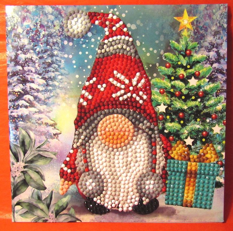  - Weihnachtskarte in Diamond Painting, Gnome mit Geschenk
