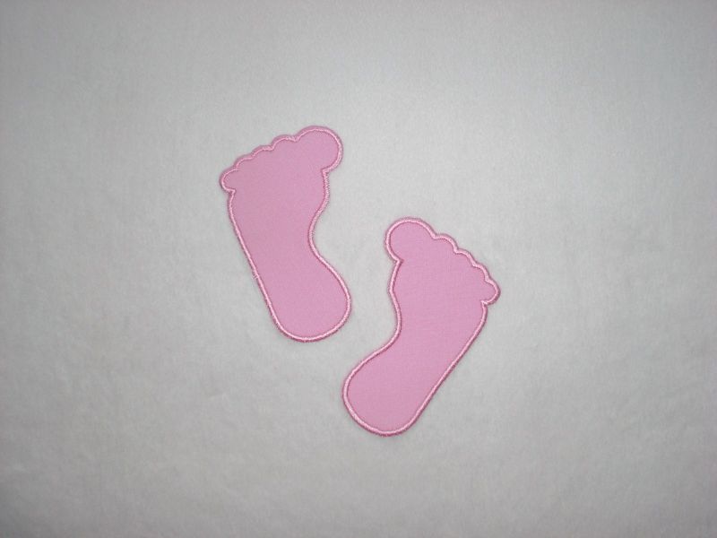  - 2 große Füße in rosa, Stickapplikation zum Aufbügeln                           