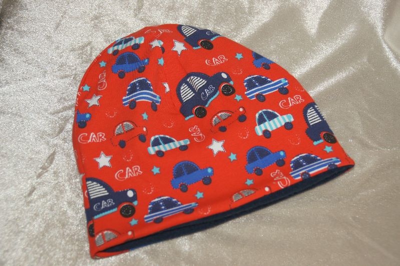 Schöne warme Kindermütze - Beanie, in rot mit Autos Größe 49-50 Innenseite  dunkelblau Baumwollfleece