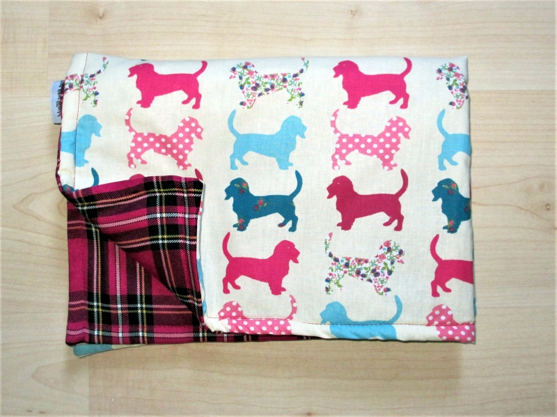  - Hundedecke Hounds/pink Kuscheldecke Decke Hund weich gepolstert Tierdecke Schlafplatz Sitzschoner für Auto Couch   