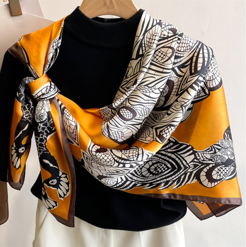 - Damen Designer-Sommer-Seidentuch/Hals-Kopftuch, orange-weiß, 110x110 cm, # IKA 121