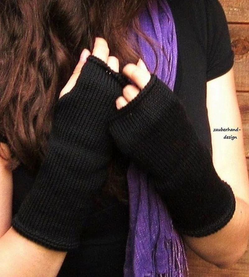 Armstulpen -  fingerlose Handschuhe -  gestrickte Pulswärmer -  mit Daumenöffnung - 100 % Baumwolle - zauberhanddesign 