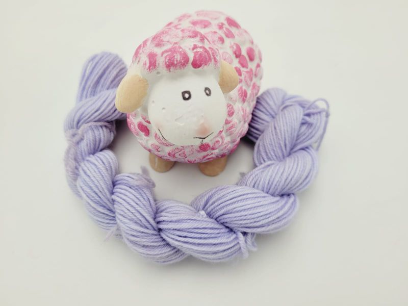 ❤ Handgefärbte Sockenwolle Mini Merino ❤ 20g Flieder