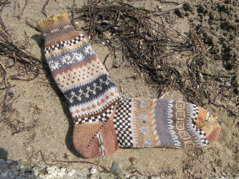  - Männersocken Gr. 43/44 - gestrickte Socken in nordischen Fair Isle Mustern 