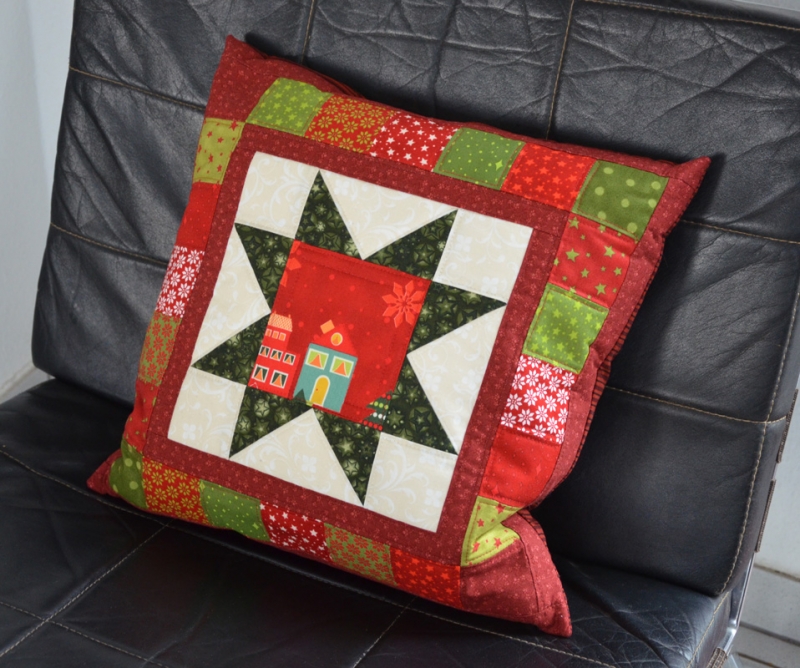  - Weihnachtlicher Kissenbezug, rot-grün-natur, 40 x 40 cm