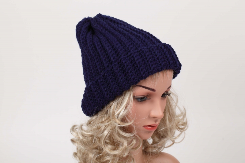 kuschelig warme Häkelmütze Mütze Wintermütze für Damen Beanie handgehäkelt  in dunkelblau