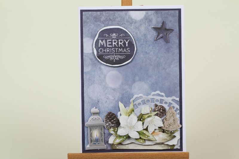  - schöne Weihnachtskarte in aufwändiger Handarbeit hergestellt: winterliches Blumengesteck