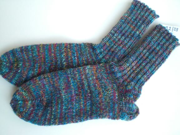  - bunte handgestrickte warme Socken in Gr. 32/33 kaufen