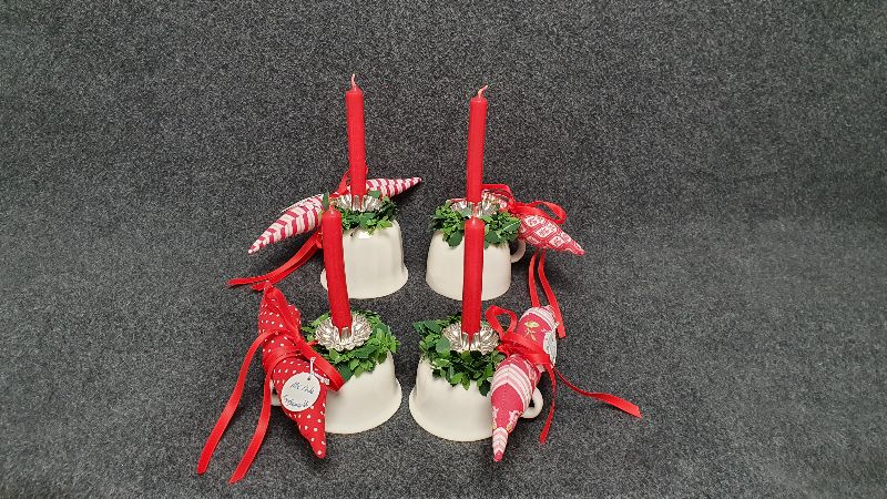  - Tischschmuck aus Tassen mit Kerzen und Engelsflügeln - mit Liebe ♥ genäht und nur einmal gefertigt von Manuela Neuwöhner - in rot und weiß kaufen