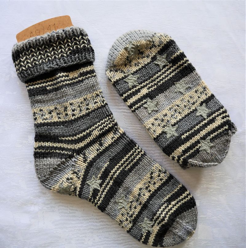  - Hausschuh-Socken Gr. 40/41 in schwarz-grau-gestreift mit Stoppersohle