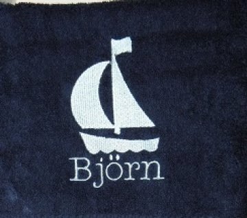 Handtuch bestickt mit Namen und Boot, Segelboot, maritim, personalisierbar, Dieda