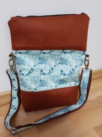 handgefertigte Handtasche im fold over Stil, im orientalischen Farben Türkis / Orange
