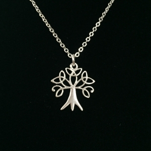 Silberanhänger handgefertigt  mit zartem Baum des Lebens - Unikat