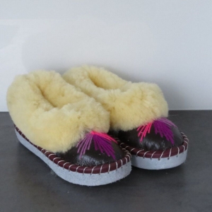 Damen Hausschuhe Lammfell Pantoffeln Hüttenschuhe Ledersohle Winter warm NEU Größe 40 - Handarbeit kaufen