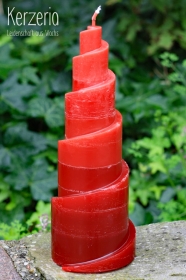 Rote Spiralpyramide Ökologisch aus recyceltem Wachs handgemacht