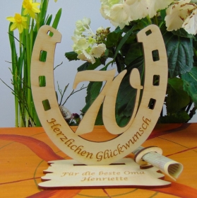 Personalisiertes Geschenk zum 70. Geburtstag, Hufeisen 15 cm aus Holz mit Geldscheinhalter und Gutscheinhalter