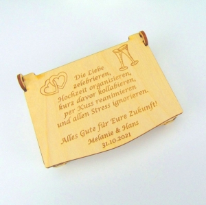 Schatulle Ringkiste für Eheringe zur Hochzeit Glückwünsche Personalisiert Holz B3-GST04 - Handarbeit kaufen