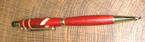 handgedrechselter Holzkugelschreiber, edles Schreibgerät aus Padoux mit eingelegten Lindenholz-Ornamenten