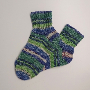 Gestrickte dicke Socken, Gr. 36/37 aus 8 fädiger Sockenwolle, Wollsocken, Kuschelsocken, handgestrickt von la piccola Antonella   - Handarbeit kaufen