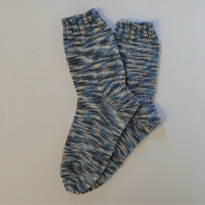 Gestrickte Socken für Kinder, Gr. 34/35 in blau beige, Wollsocken, Kuschelsocken, handgestrickt, la piccola Antonella  - Handarbeit kaufen