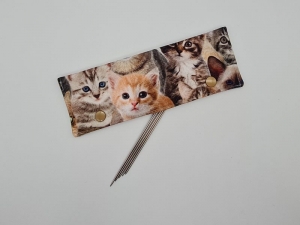 Stricknadelgarage , Stricknadeltasche Katzen, Aufbewahrung für Nadelspiel 20 cm, handmade la piccola Antonella  - Handarbeit kaufen