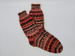 Gestrickte Socken in braun Tönen für den Mann, Gr. 44/45 , Wollsocken, Kuschelsocken, handgestrickt, la piccola Antonella  - Handarbeit kaufen
