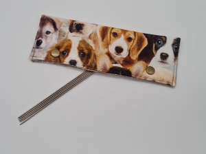 Stricknadelgarage , Stricknadeltasche Hunde, Aufbewahrung für Nadelspiel 20 cm, handmade la piccola Antonella  - Handarbeit kaufen