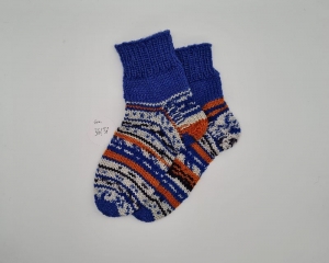 Gestrickte dicke Socken in blau orange, Gr. 36/37, Stricksocken, Kuschelsocken aus 8 fach Sockenwolle, handgestrickt von  la piccola Antonella - Handarbeit kaufen