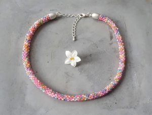 handgefertigte Perlenkette für Kinder * rosa-bunt glänzend 