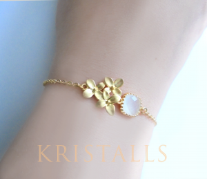 Opal Armband Blume Gold, Armband Blüte Weiß, Armkette Gold, 925 Silber vergoldet, Brautschmuck Weiß, Freundschaftsarmband, Armband Geschenk