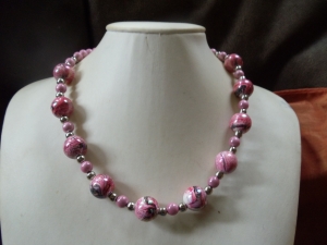 Rosi mit Acryl-Pelen und Miracle-Perlen Neclaces Jewelry