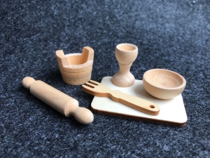 Miniatur Geschirr für Wichtelhäuschen, Puppestube o.ä. aus Holz zum selbstgestalten