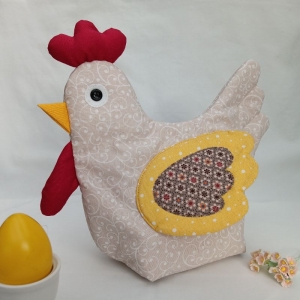 Eierwärmer Henne in Beige-Gelb mit Körnerkissen - Handarbeit kaufen