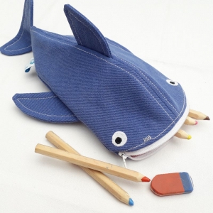 Täschchen in Hai-Form aus blauem Baumwollstoff - Handarbeit kaufen