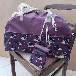 Kinderreisetasche aus Softshell mit Igelmuster und Brustbeutel