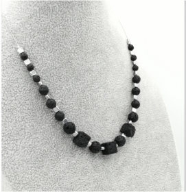 Perlenkette Perlen-Kette Halskette handgemachtes Unikat Lava-Stein schwarz silber 42 cm