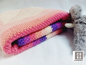 Babydecke gehäkelt pink lila Regenbogen Kuscheldecke Baumwolle Geburtsgeschenk Taufgeschenk   - Handarbeit kaufen