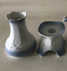 Vase und Kerzenständer ♥️ Porzellan  ♥️ Oma ´s Geschirr  ♥ vintage ♥ Neu - Blau - Handarbeit kaufen