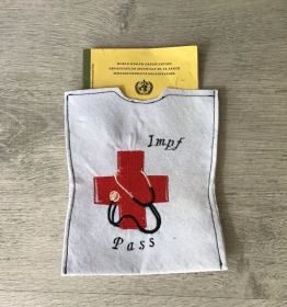 Impfpassetui ❤️ Impfpasshülle ❤️ Geschenk ❤️ Einzigartig ❤️ Unikate - Rotes Kreuz - Handarbeit kaufen