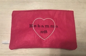  Kosmetiktäschchen aus Filz ❤️ Schminktasche ❤️Stiftetaschen ❤️ mit Spruch ❤️ Unikat - Hebamme mit Herz in pink - Handarbeit kaufen