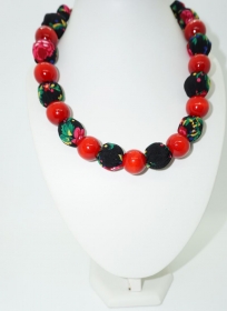 Schwarz-rote Stoff-Holzkette, Halskette, schwarz-rote Perlenkette, schwarz-roter Schmuck, Holzperlen, Weihnachtsgeschenk